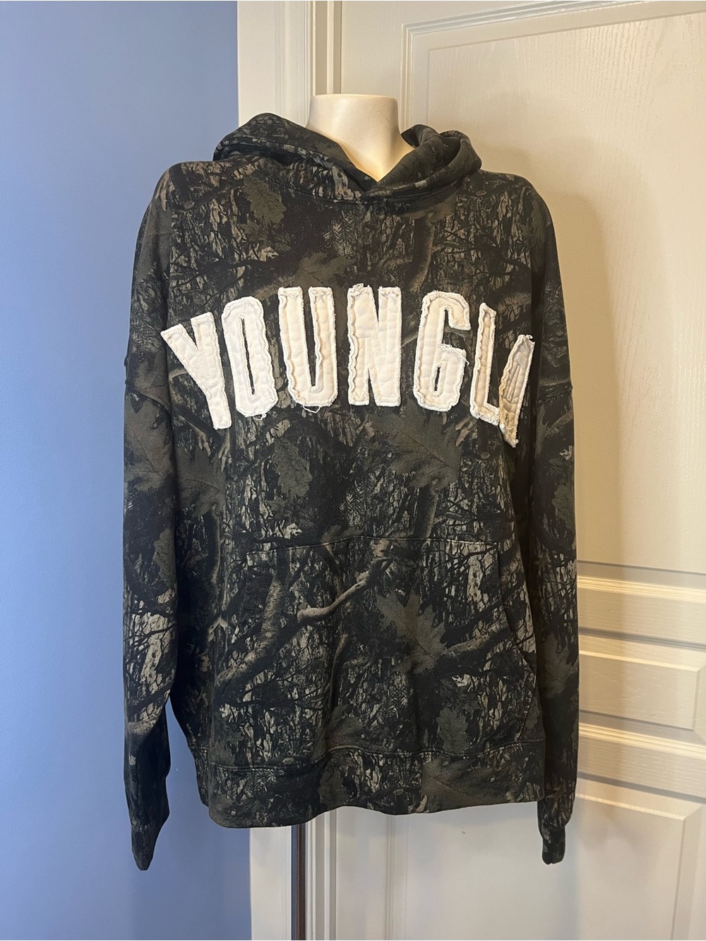 YoungLA Black & Olive Camo Pullover Hoodie size L/XL